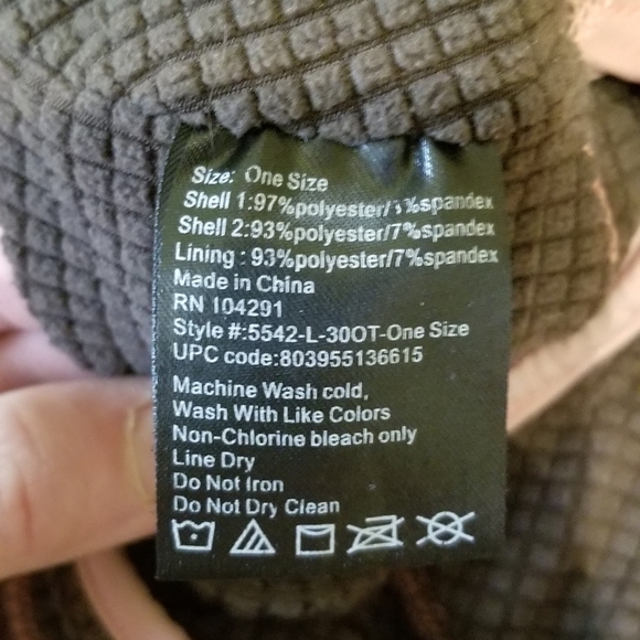 Winter Beanies - Picture 5 of 7